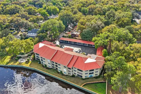 2099 Winterbourne E Orange Park FL 32073