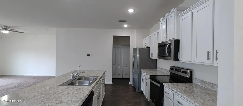 8279 Meadow Walk Lane Jacksonville FL 32256