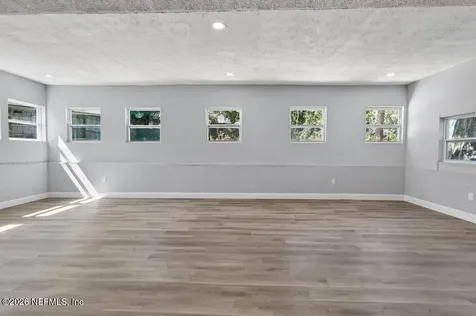 4040 Cove Saint Johns Road Jacksonville FL 32277