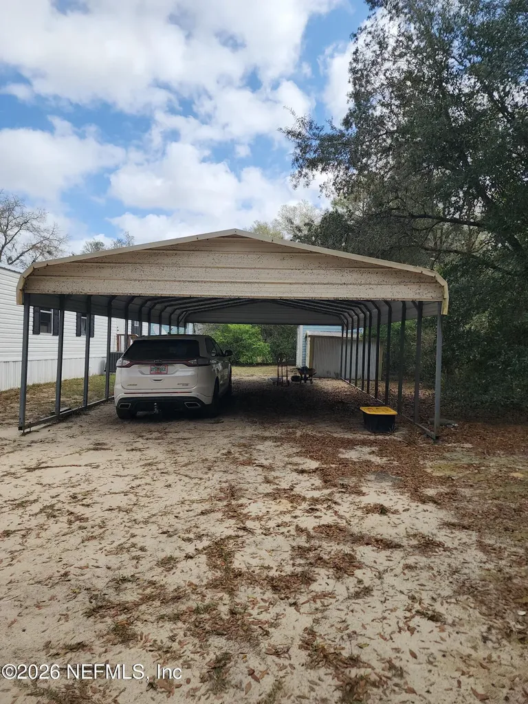 231 Lakeview Court Interlachen FL 32148