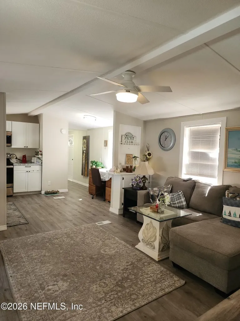 231 Lakeview Court Interlachen FL 32148