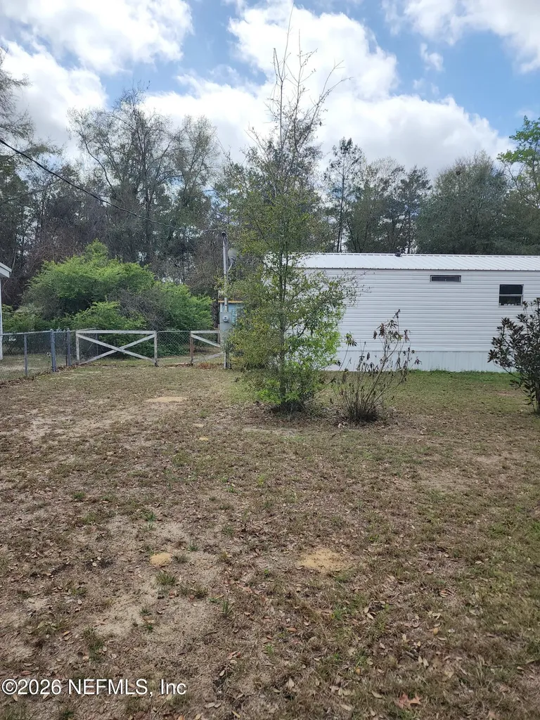 231 Lakeview Court Interlachen FL 32148