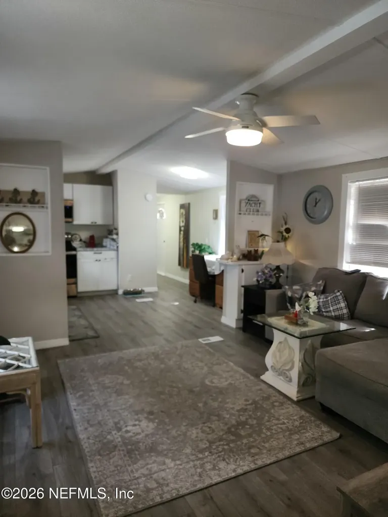231 Lakeview Court Interlachen FL 32148