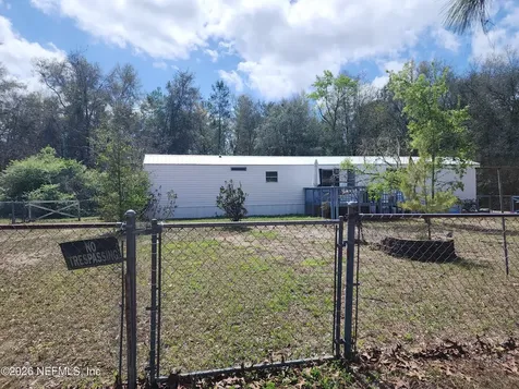231 Lakeview Court Interlachen FL 32148
