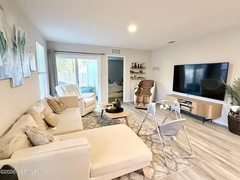 8840 Eaton Avenue Jacksonville FL 32211