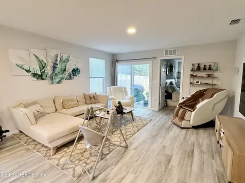 8840 Eaton Avenue Jacksonville FL 32211