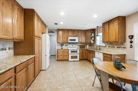 8233 Old Port Circle N Jacksonville FL 32216