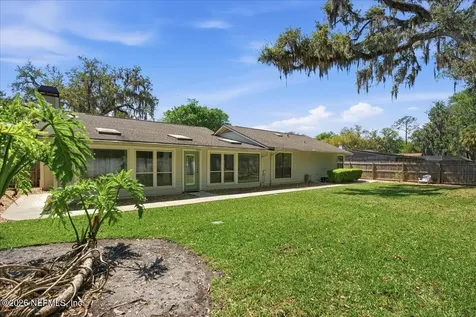 8233 Old Port Circle N Jacksonville FL 32216