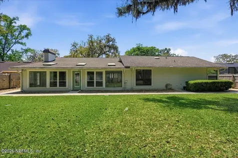 8233 Old Port Circle N Jacksonville FL 32216