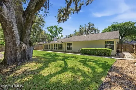 8233 Old Port Circle N Jacksonville FL 32216