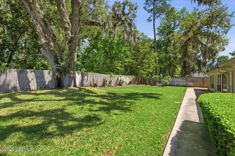 8233 Old Port Circle N Jacksonville FL 32216