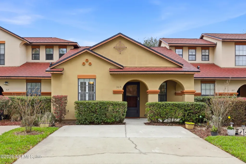 305 Redwood Lane St. Johns FL 32259