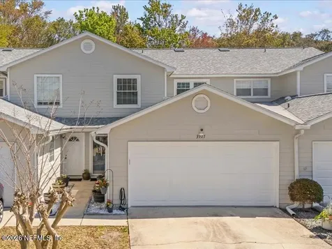 3927 Meadowview Drive N Jacksonville FL 32225