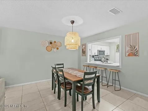 3927 Meadowview Drive N Jacksonville FL 32225