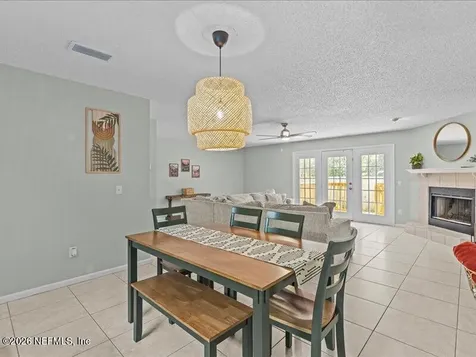 3927 Meadowview Drive N Jacksonville FL 32225