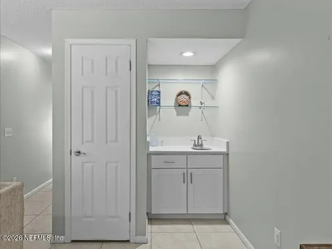3927 Meadowview Drive N Jacksonville FL 32225