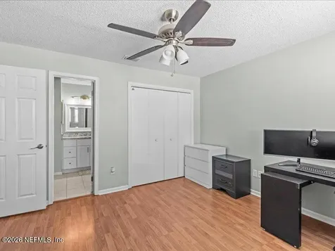 3927 Meadowview Drive N Jacksonville FL 32225