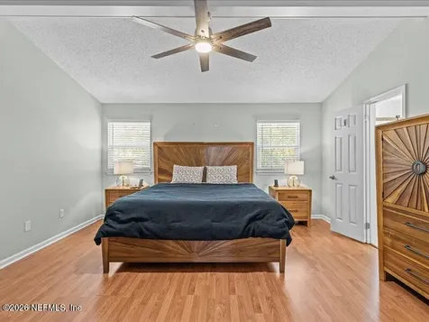 3927 Meadowview Drive N Jacksonville FL 32225