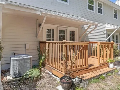 3927 Meadowview Drive N Jacksonville FL 32225