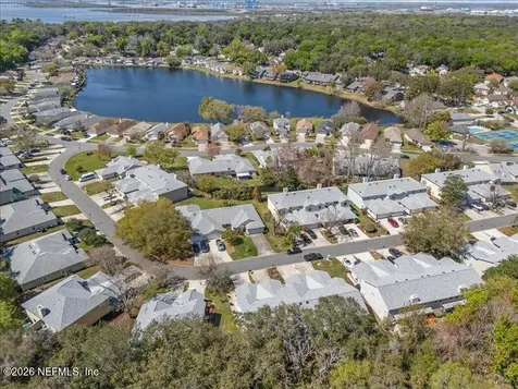 3927 Meadowview Drive N Jacksonville FL 32225
