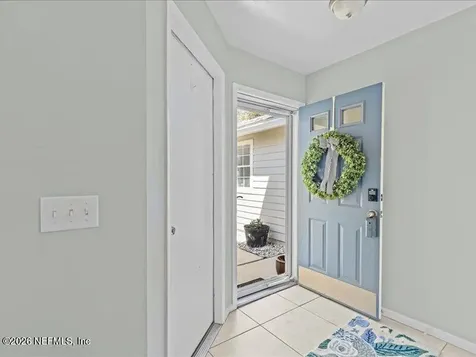 3927 Meadowview Drive N Jacksonville FL 32225
