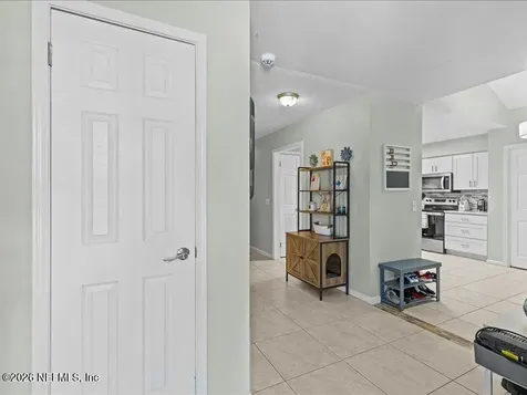 3927 Meadowview Drive N Jacksonville FL 32225