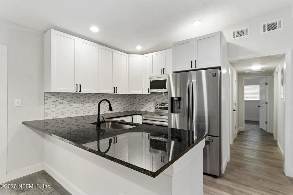 5501 Keystone Drive S Jacksonville FL 32207