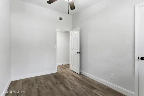 5501 Keystone Drive S Jacksonville FL 32207