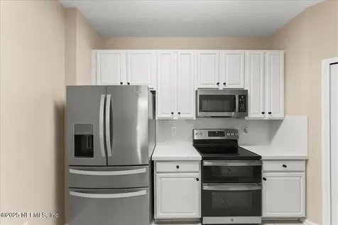 7801 Point Meadows Drive Jacksonville FL 32256