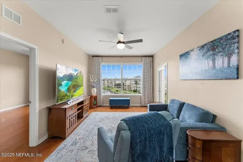 7801 Point Meadows Drive Jacksonville FL 32256