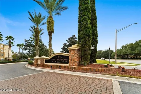 7801 Point Meadows Drive Jacksonville FL 32256