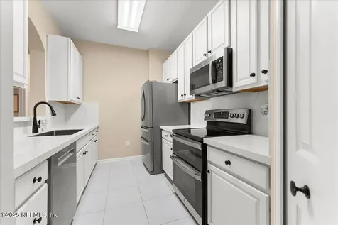 7801 Point Meadows Drive Jacksonville FL 32256