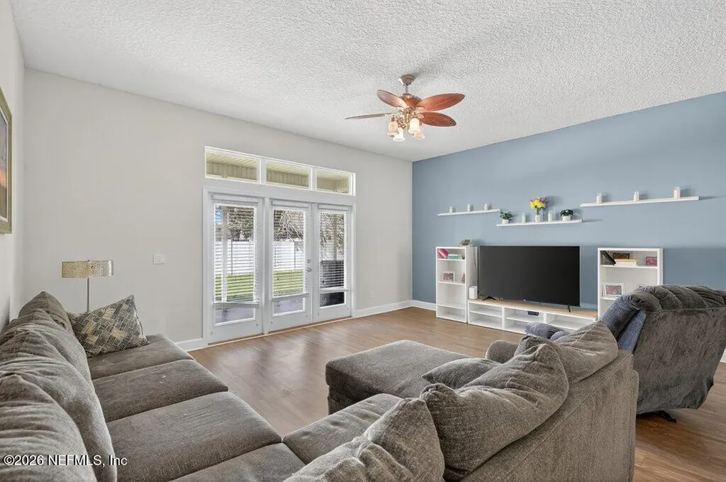 620 Martin Lakes Drive E Jacksonville FL 32220