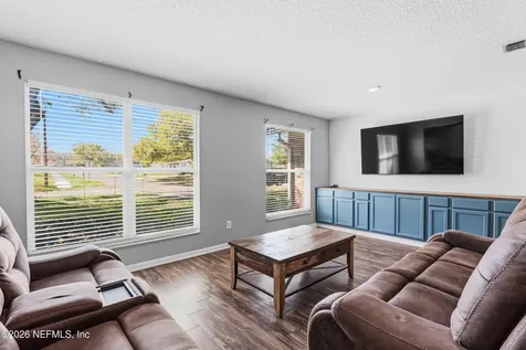 8729 Pinon Drive Jacksonville FL 32221