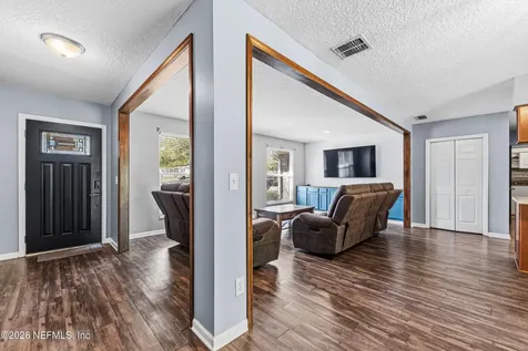 8729 Pinon Drive Jacksonville FL 32221