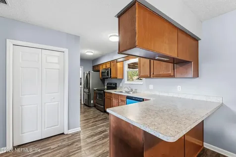 8729 Pinon Drive Jacksonville FL 32221