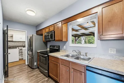 8729 Pinon Drive Jacksonville FL 32221