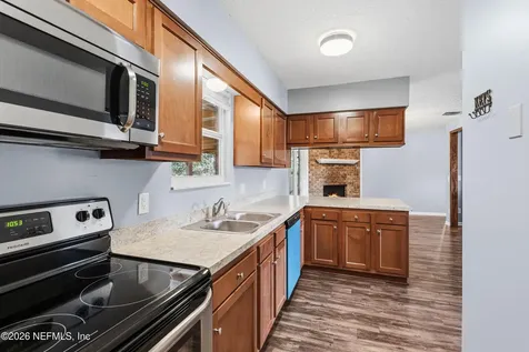 8729 Pinon Drive Jacksonville FL 32221