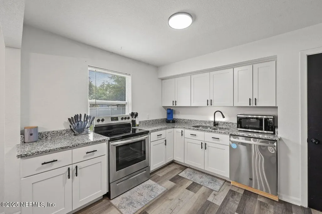 6584 Larne Avenue Jacksonville FL 32244