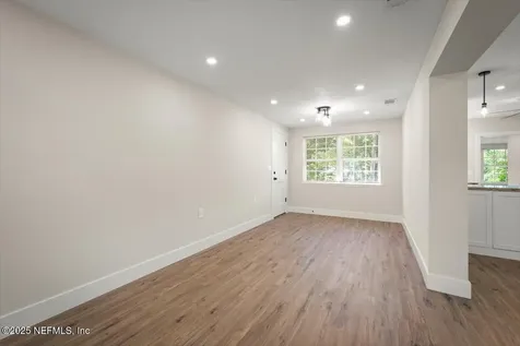5112 Sharon Terrace Jacksonville FL 32207