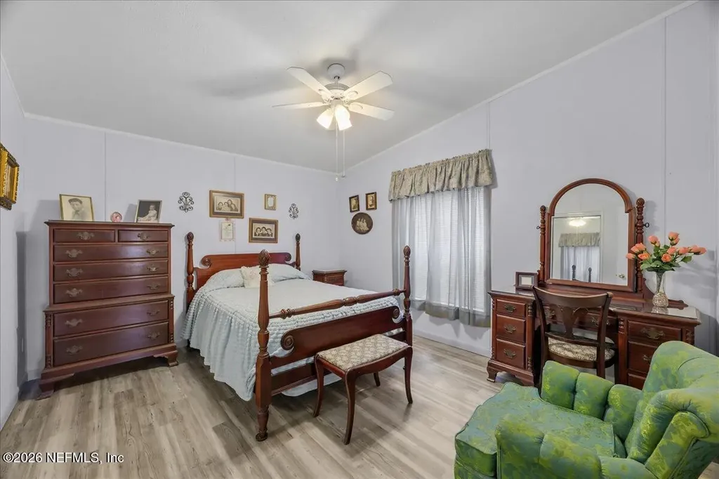 120 Waterway Avenue Satsuma FL 32189