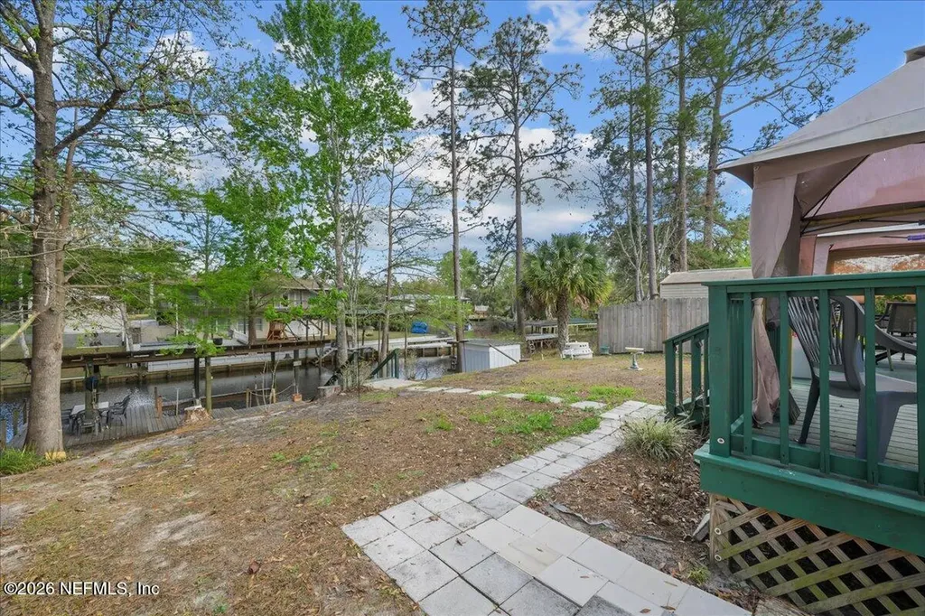 120 Waterway Avenue Satsuma FL 32189