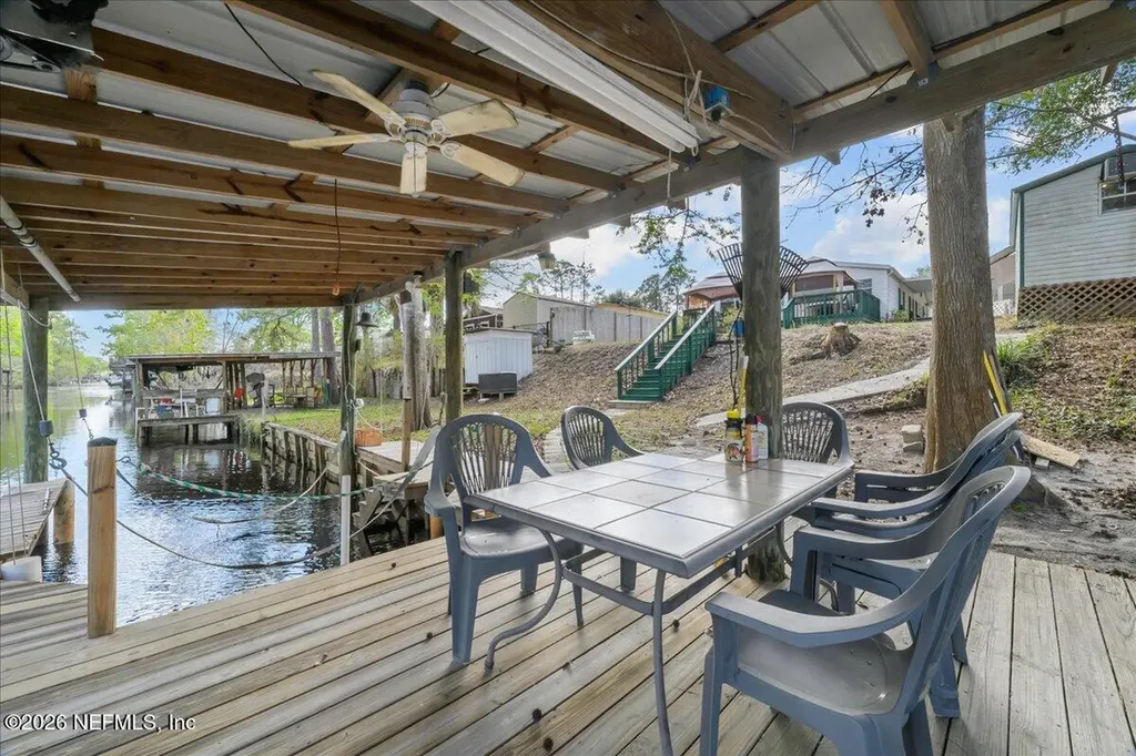 120 Waterway Avenue Satsuma FL 32189