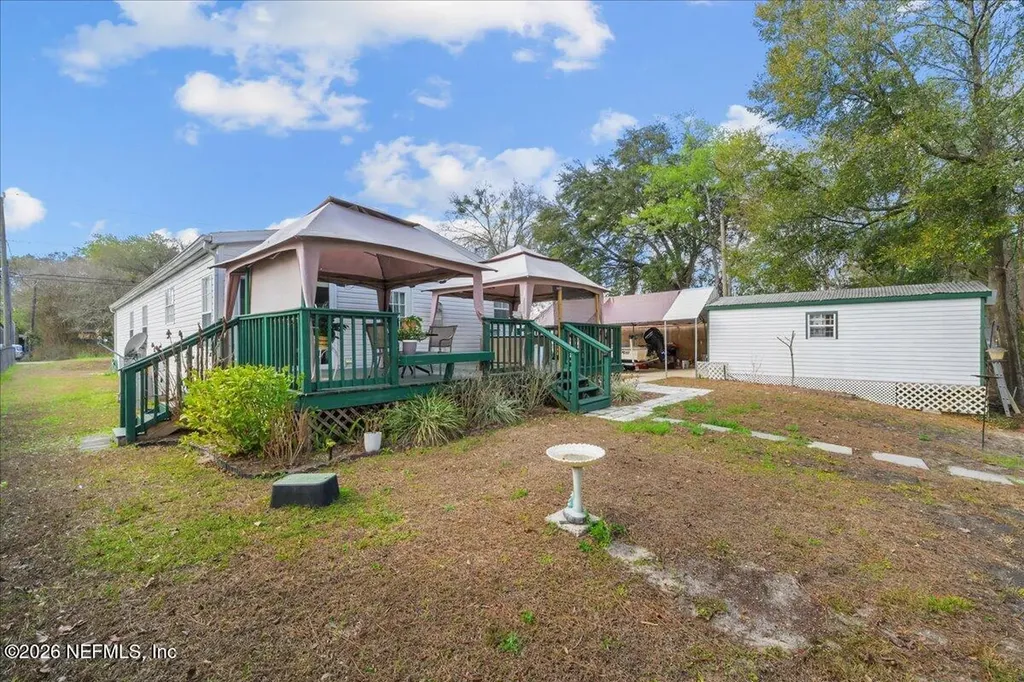 120 Waterway Avenue Satsuma FL 32189
