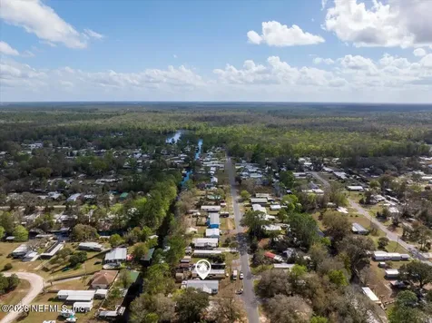 120 Waterway Avenue Satsuma FL 32189