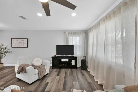 6542 Wilson Boulevard Jacksonville FL 32210