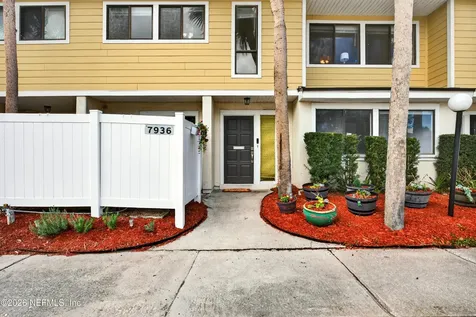 7936 Los Robles Court Jacksonville FL 32256