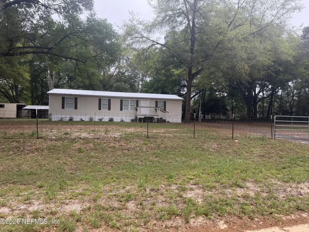 204 Rabbit Track Road Satsuma FL 32189