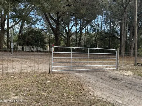 204 Rabbit Track Road Satsuma FL 32189