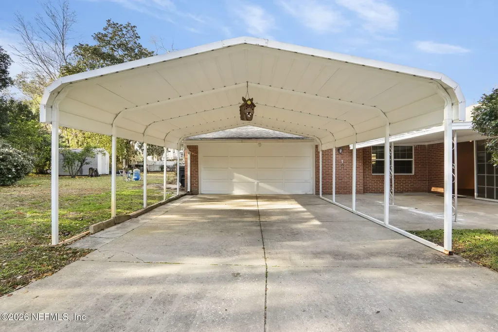 6906 Hanson Drive N Jacksonville FL 32210